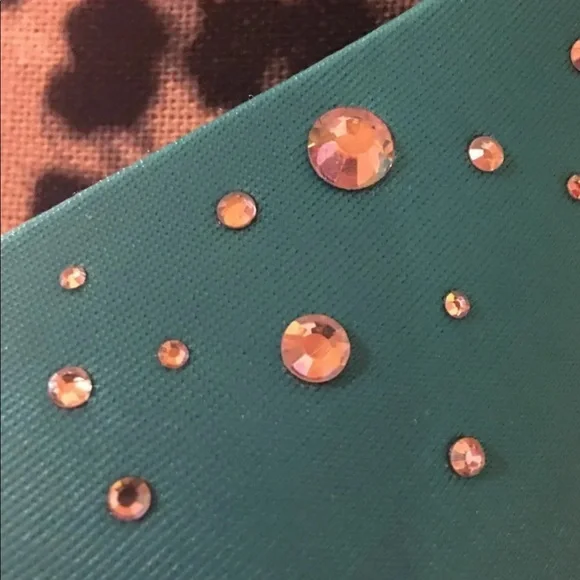 Victoria Secret Miraculous Plunge Bra - Picture 2 of 4